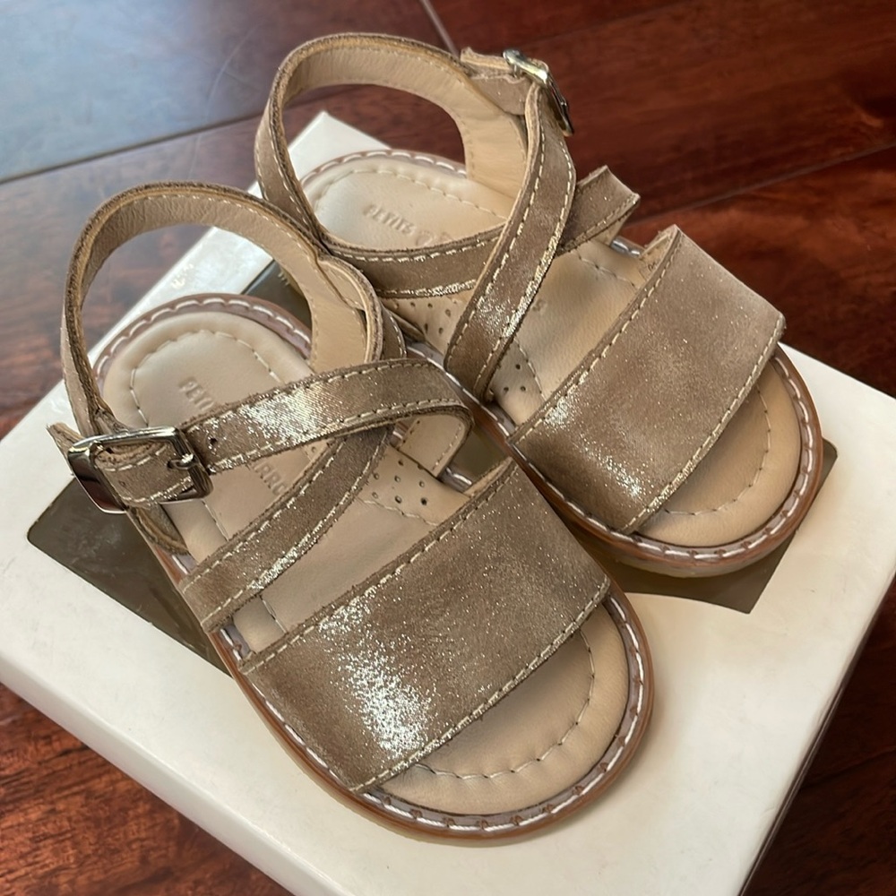 ❤️ NIB Petits Marcheurs Gia Metallic Blush Leather Open Toe Flat Sandals 5